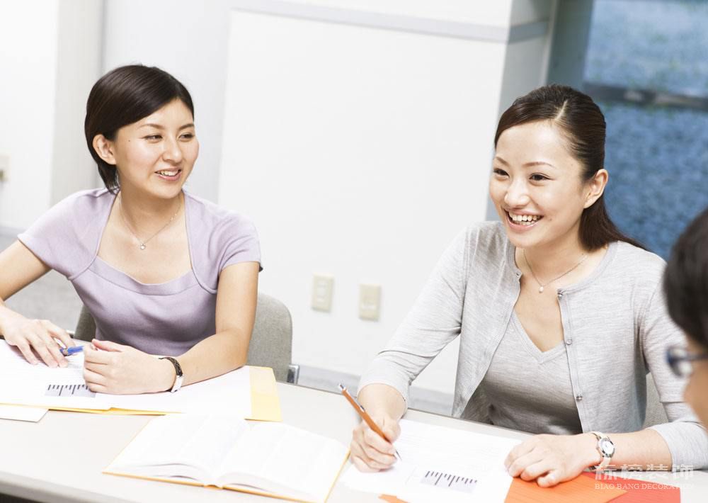 如何預(yù)算辦公室裝修成本？